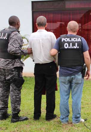 detained
                        U.S. citizen