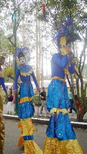 men on stilts