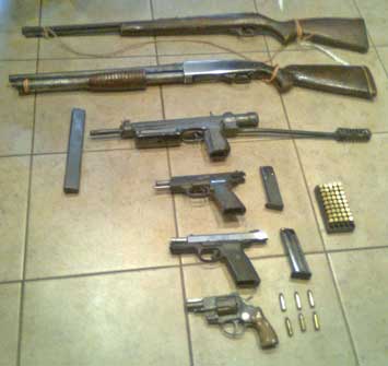 Small arsenal confiscated by police in Paso Canoas
